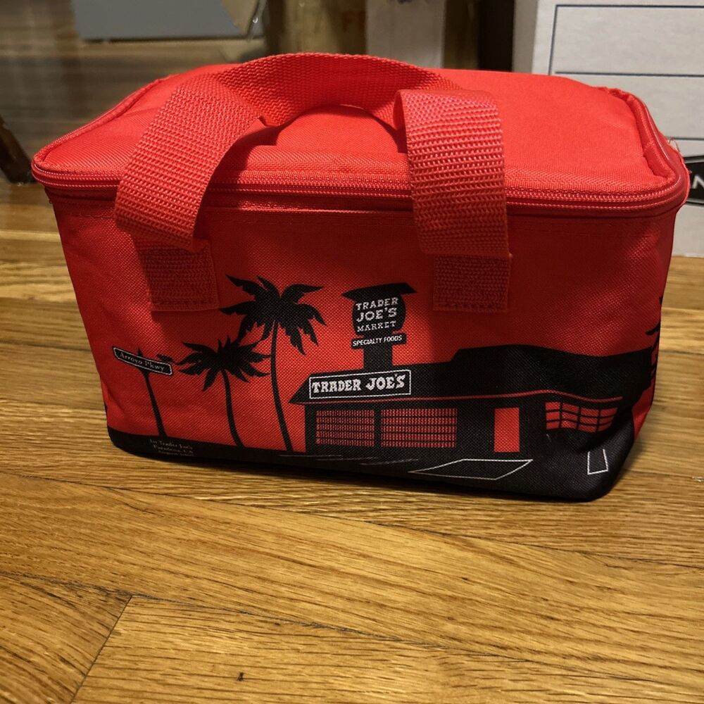 Trader Joe's Mini Insulated Tote/Lunch Bag Red 1.5 Gallon